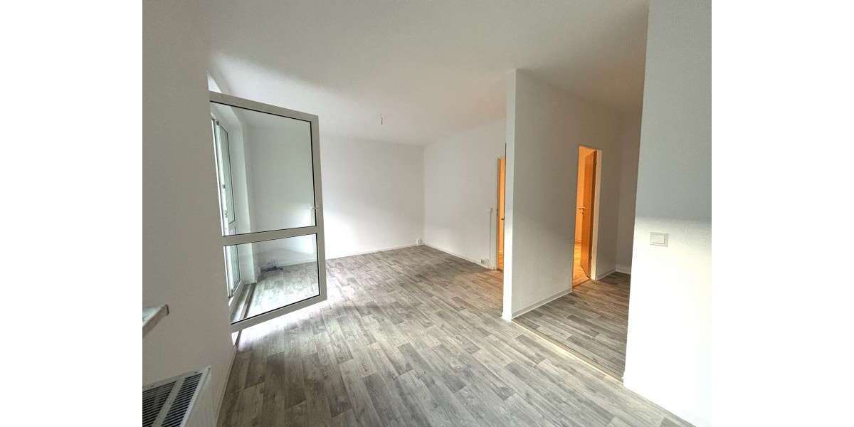 Etagenwohnung Zwickau Neuplanitz - 2 Zimmer, 50 m&sup2;, 315&euro; | Angebot:26030472