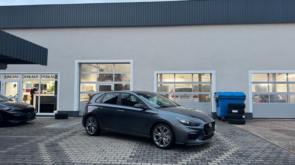 Hyundai i30 74.992 km 17.990 &euro; Zwickau 08056