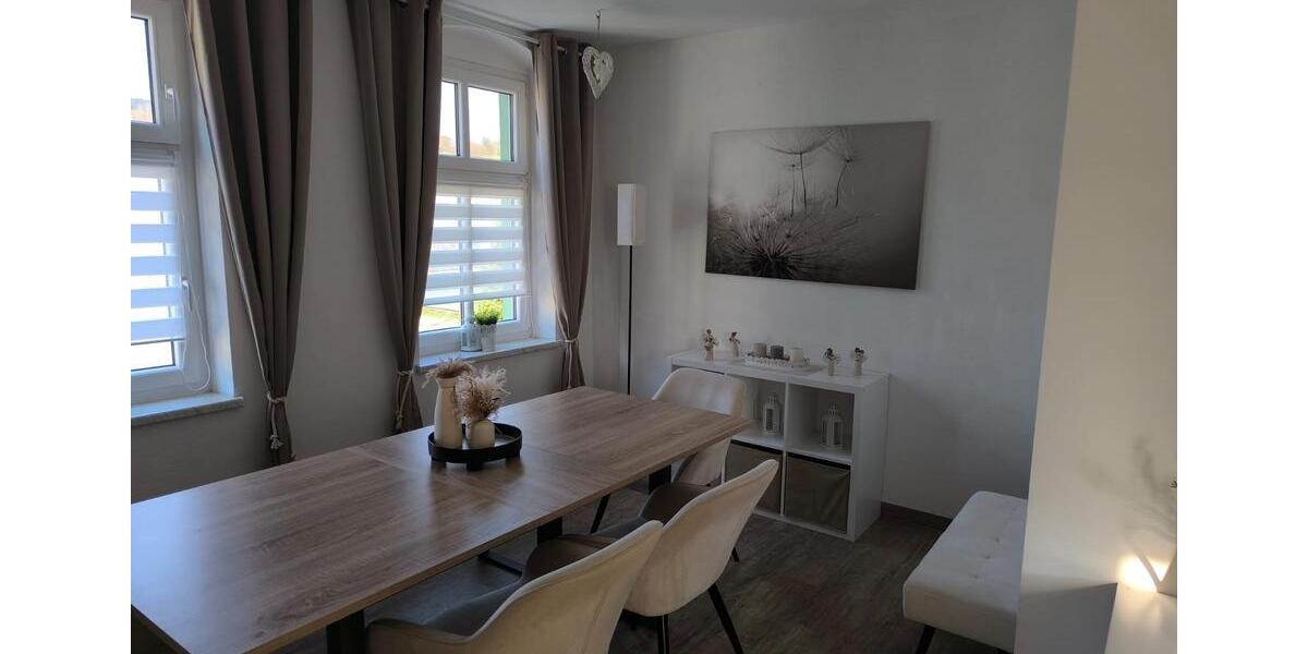 Etagenwohnung Aue-Bad Schlema Bad Schlema - 4 Zimmer, 109 m&sup2;, 712&euro; | Angebot:25960575