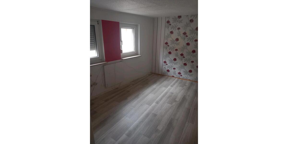Reihenhaus Waldenburg - 5 Zimmer, 110 m&sup2;, 49.000&euro; | Angebot:27006222