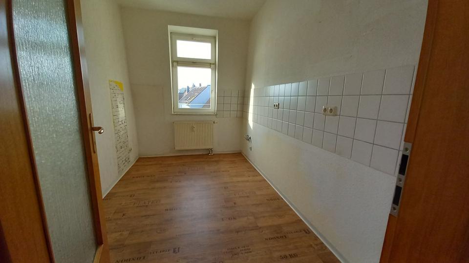 Etagenwohnung Crimmitschau - 3 Zimmer, 78 m&sup2;, 470&euro; | Angebot:25919809