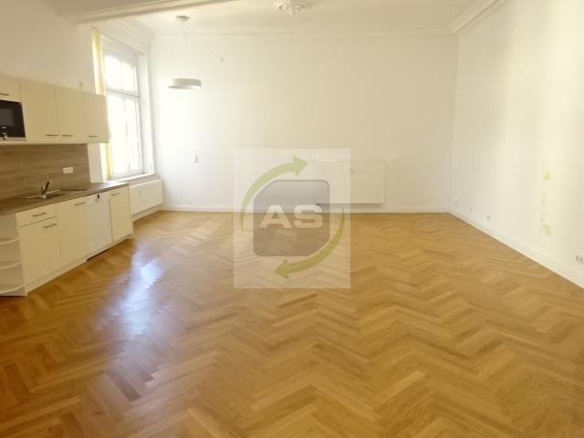 Etagenwohnung Zwickau - 3 Zimmer, 151 m&sup2;, 1.150&euro; | Angebot:22591272