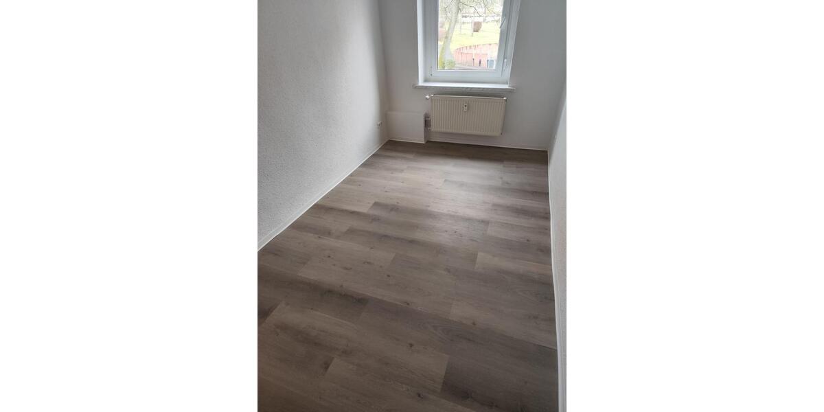 Etagenwohnung Gößnitz - 3 Zimmer, 62 m&sup2;, 360&euro; | Angebot:25142389