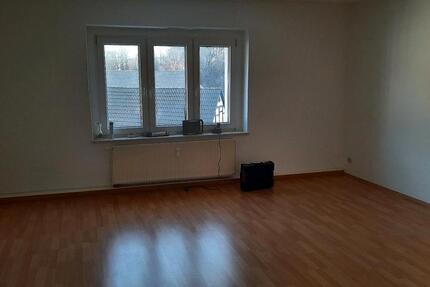Wohnung Meerane - 3 Zimmer, 80 m&sup2;, 400&euro; | Angebot:25810289
