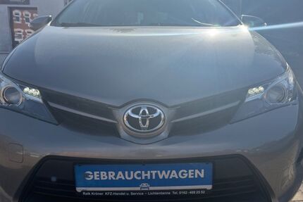 Toyota Auris 94.500 km 7.990 &euro; Lichtentanne 08115