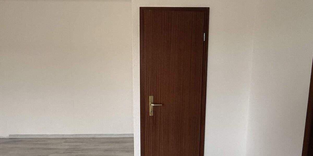 Etagenwohnung Zwickau Niederplanitz - 3 Zimmer, 79 m&sup2;, 470&euro; | Angebot:25707422