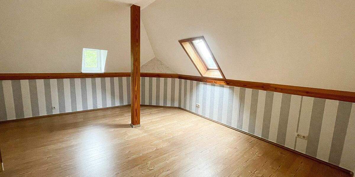 Etagenwohnung Aue Aue - 2 Zimmer, 63 m&sup2;, 400&euro; | Angebot:25688321