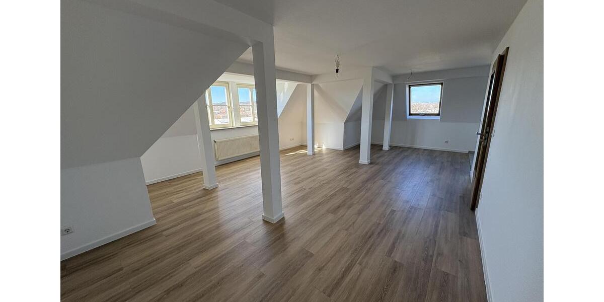 Dachgeschoßwohnung Zwickau Zwickau-Nord - 2 Zimmer, 61 m&sup2;, 399&euro; | Angebot:25349238