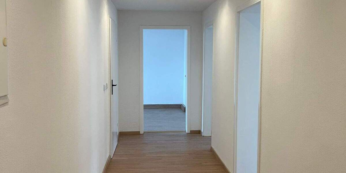 Etagenwohnung Aue - 3 Zimmer, 90 m&sup2;, 510&euro; | Angebot:25681319