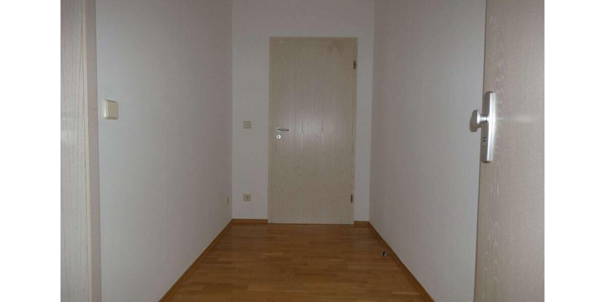 Maisonettenwohnung Zwickau - 2 Zimmer, 82 m&sup2;, 430&euro; | Angebot:20093035