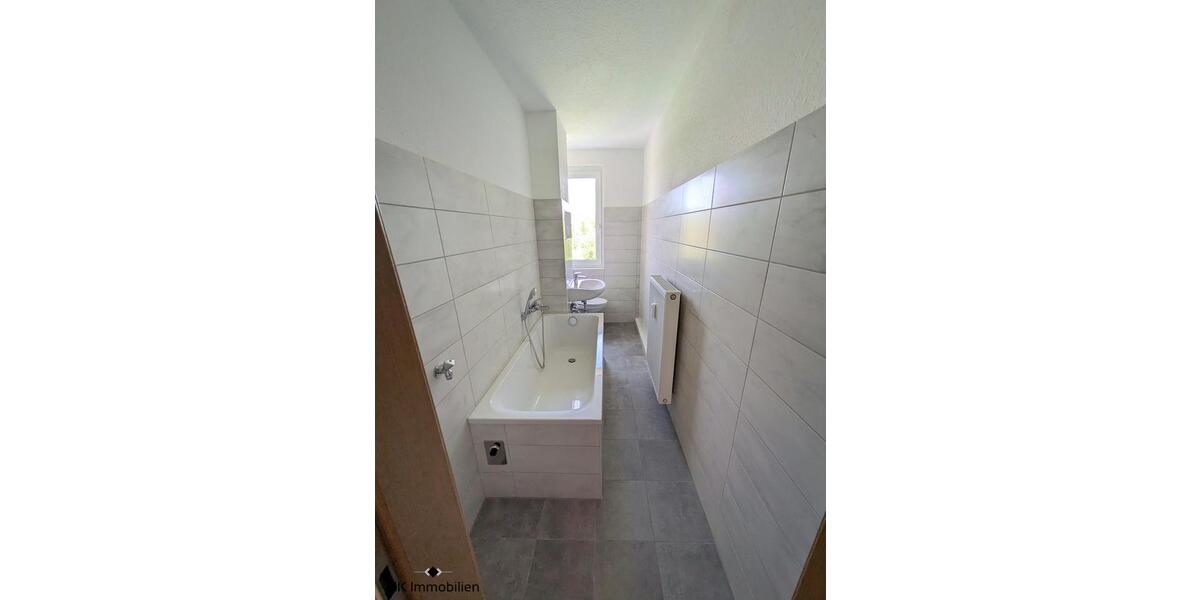 Etagenwohnung Limbach-Oberfrohna Oberfrohna - 3 Zimmer, 60 m&sup2;, 408&euro; | Angebot:25945680