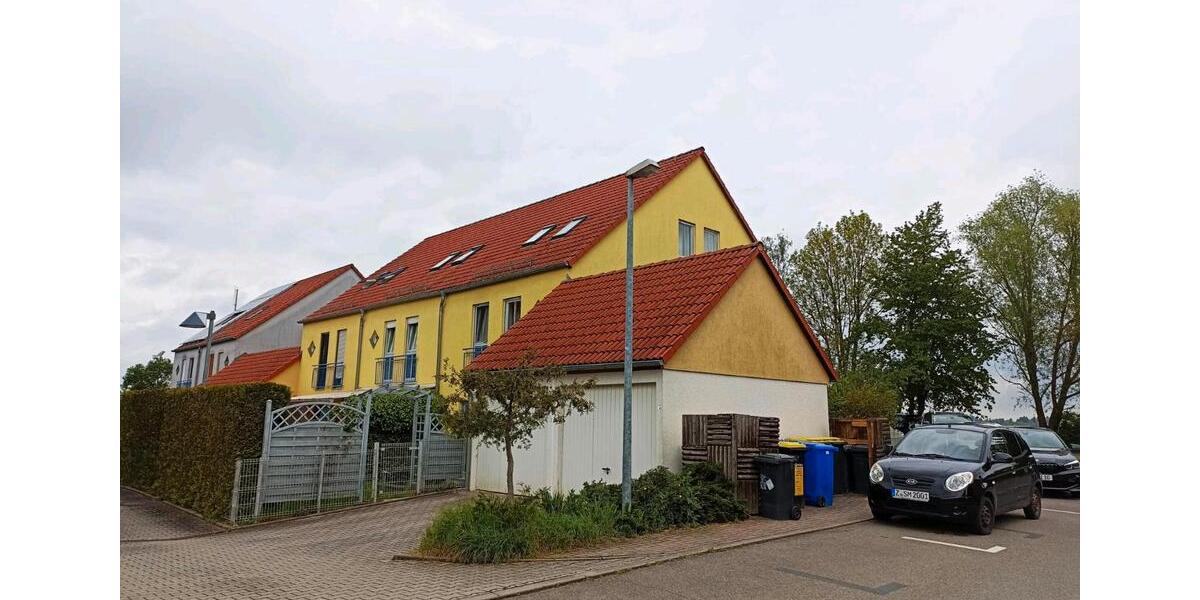 Reihenhaus Werdau - 5 Zimmer, 125 m&sup2;, 209.000&euro; | Angebot:27001786