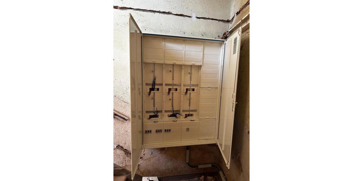 Etagenwohnung Zwickau - 3 Zimmer, 90 m&sup2;, 32.000&euro; | Angebot:24921693