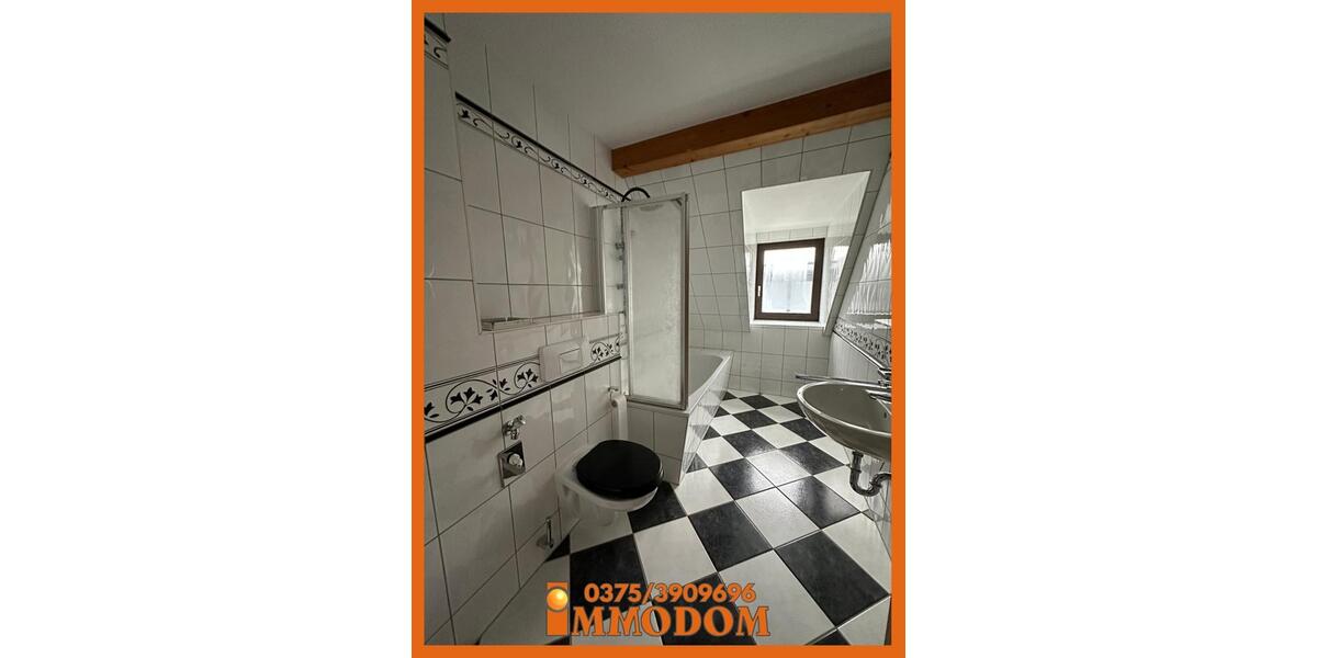 Dachgeschoßwohnung Zwickau - 3 Zimmer, 88 m&sup2;, 530&euro; | Angebot:18346902