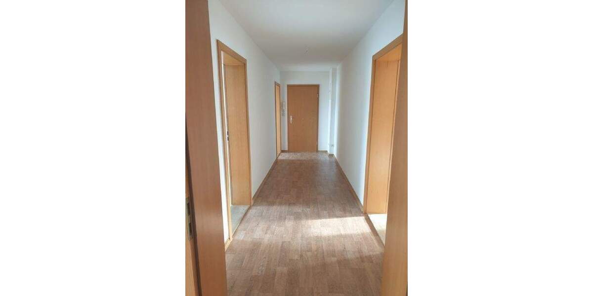 Zimmer Aue - 3 Zimmer, 80 m&sup2;, 400&euro; | Angebot:25681322