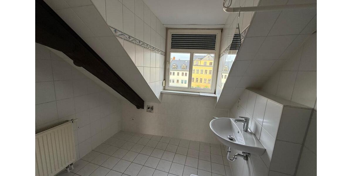 Dachgeschoßwohnung Auerbach/Vogtland Vogtland - 2 Zimmer, 77 m&sup2;, 460&euro; | Angebot:24337412