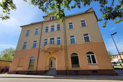 Haus Crimmitschau - 14 Zimmer, 360 m&sup2;, 199.000&euro; | Angebot:27096441