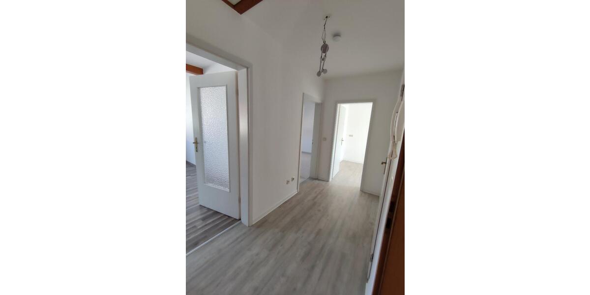 Dachgeschoßwohnung Schmölln - 2 Zimmer, 52 m&sup2;, 334&euro; | Angebot:25758191