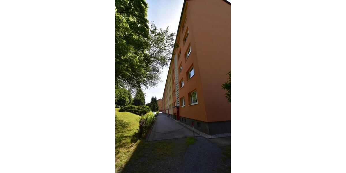 Dachgeschoßwohnung Hohenstein-Ernstthal Ernstthal - 4.5 Zimmer, 109 m&sup2;, 615&euro; | Angebot:18313534