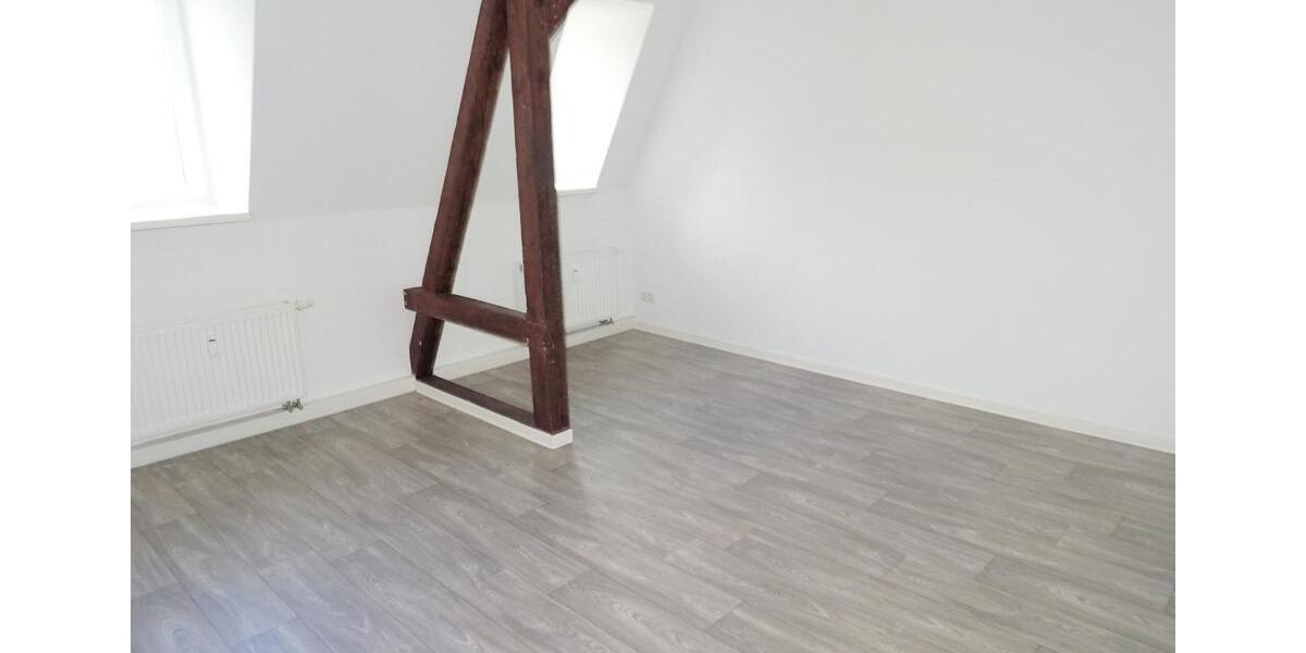 Dachgeschoßwohnung Werdau - 3 Zimmer, 99 m&sup2;, 580&euro; | Angebot:18259417