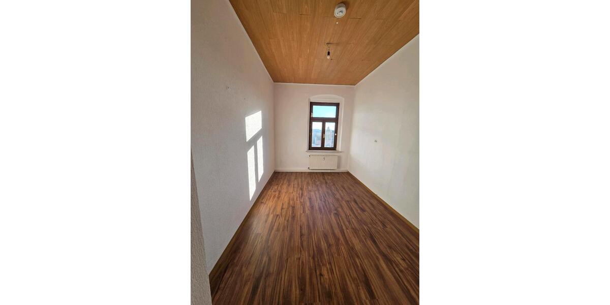 Etagenwohnung Reichenbach im Vogtland - 3 Zimmer, 66 m&sup2;, 400&euro; | Angebot:25248153