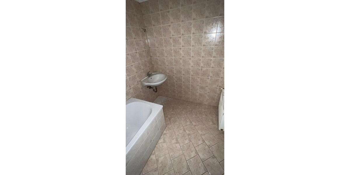 Etagenwohnung Zwickau Zwickau-Nord - 3 Zimmer, 63 m&sup2;, 350&euro; | Angebot:24473675