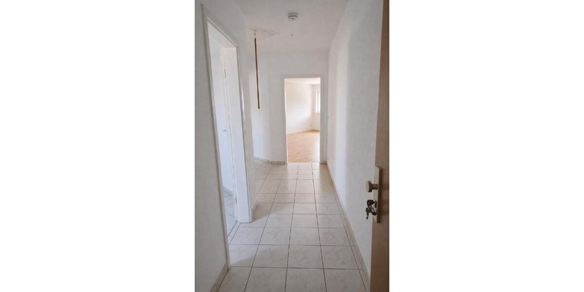 Etagenwohnung Crimmitschau - 3 Zimmer, 78 m&sup2;, 450&euro; | Angebot:26631592