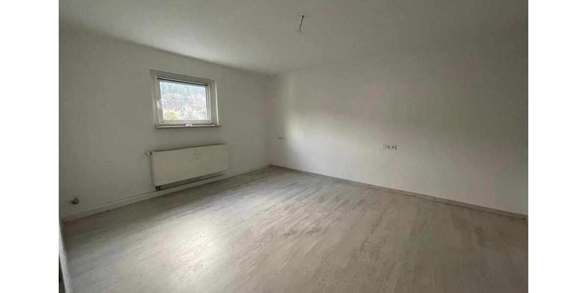 Etagenwohnung Elsterberg - 3 Zimmer, 79 m&sup2;, 375&euro; | Angebot:21227986