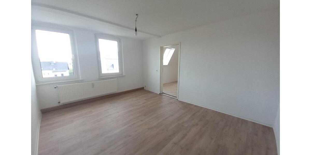 Etagenwohnung Neukirchen/Pleiße Pleiße - 3 Zimmer, 85 m&sup2;, 419&euro; | Angebot:25131621