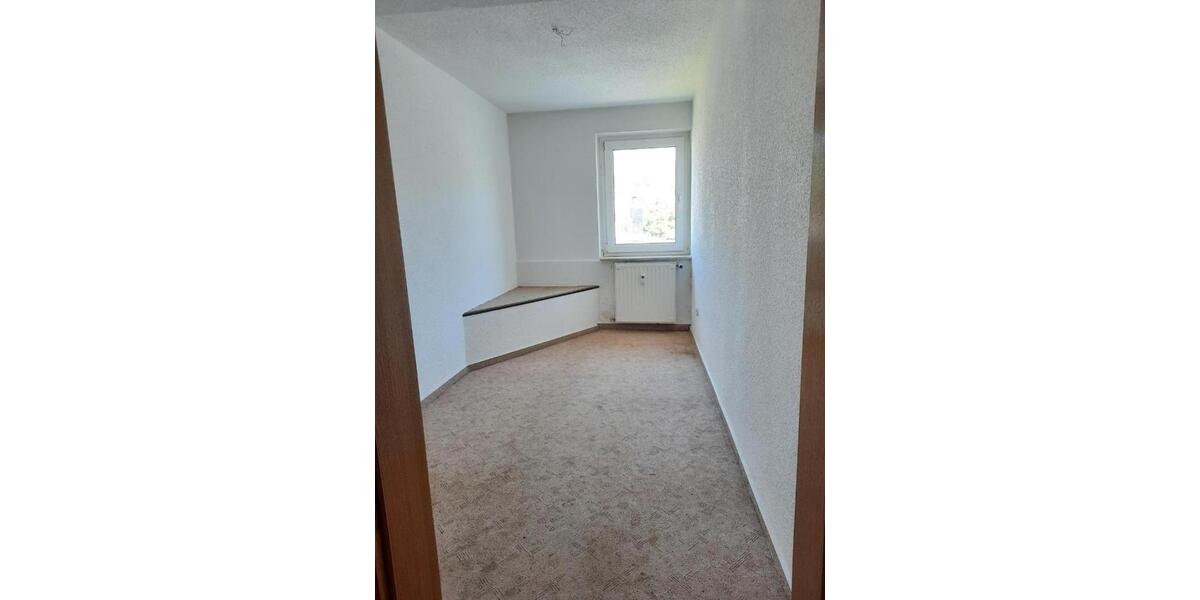 Etagenwohnung Elsterberg - 3 Zimmer, 62 m&sup2;, 295&euro; | Angebot:22041075