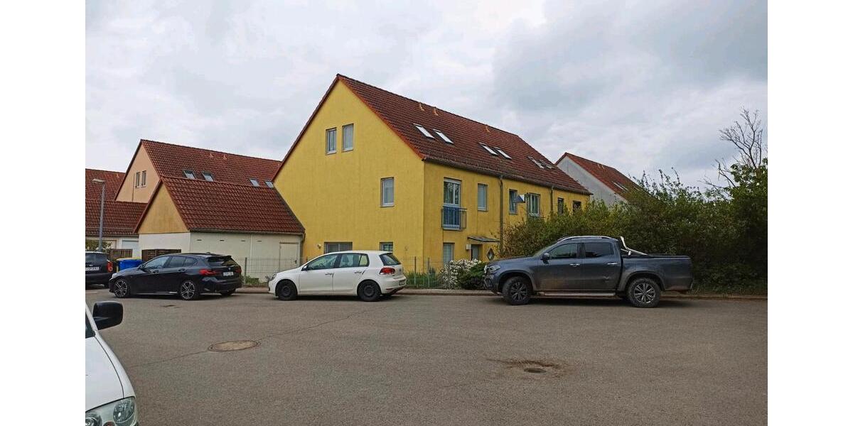 Reihenhaus Werdau - 5 Zimmer, 140 m&sup2;, 270.000&euro; | Angebot:26516548