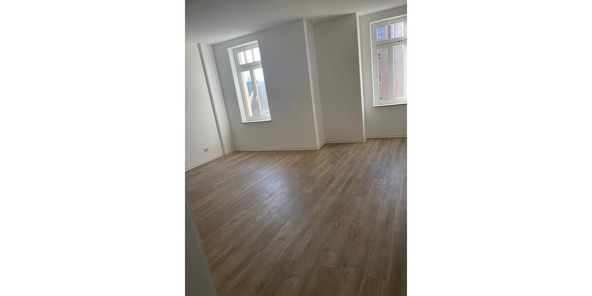 Erdgeschoßwohnung Greiz - 3 Zimmer, 90 m&sup2;, 750&euro; | Angebot:25571969