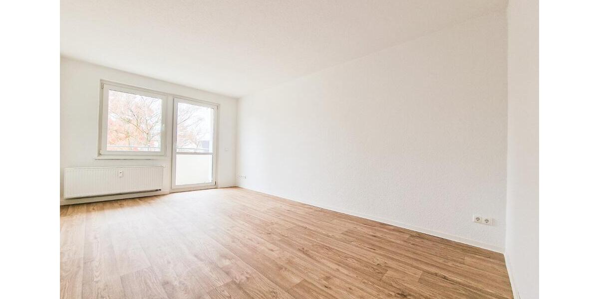 Etagenwohnung Glauchau - 3 Zimmer, 60 m&sup2;, 340&euro; | Angebot:23807496