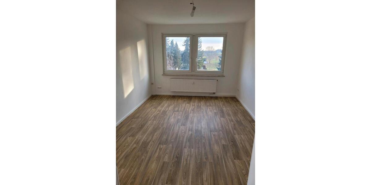 Etagenwohnung Crimmitschau - 2 Zimmer, 50 m&sup2;, 300&euro; | Angebot:24279466
