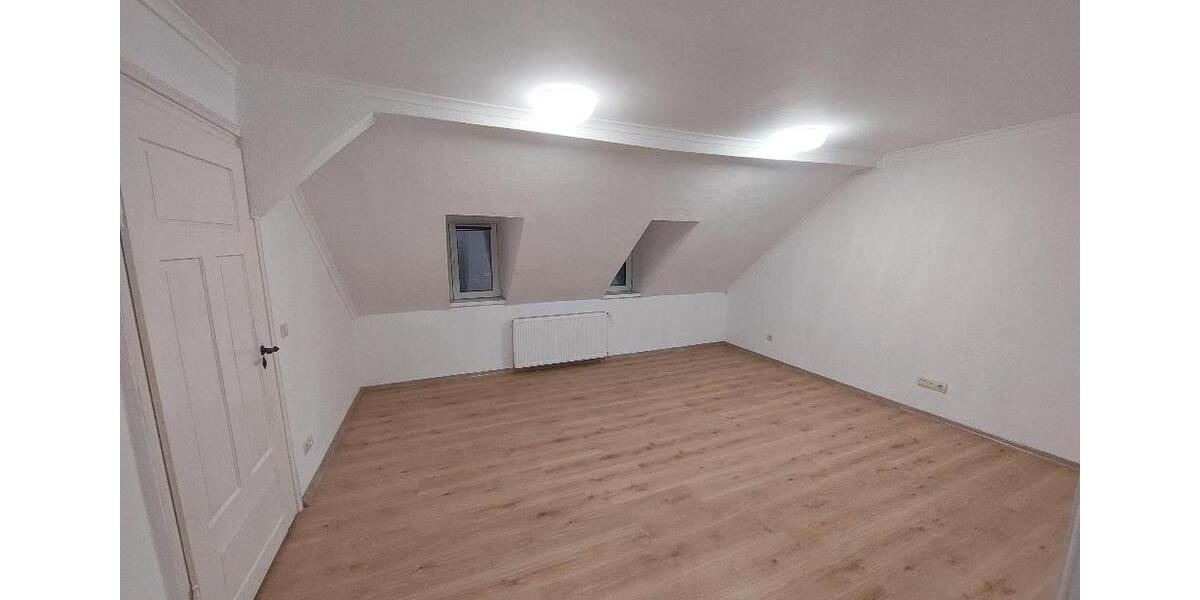 Etagenwohnung Falkenstein/Vogtland Vogtland - 4 Zimmer, 100 m&sup2;, 550&euro; | Angebot:22246730