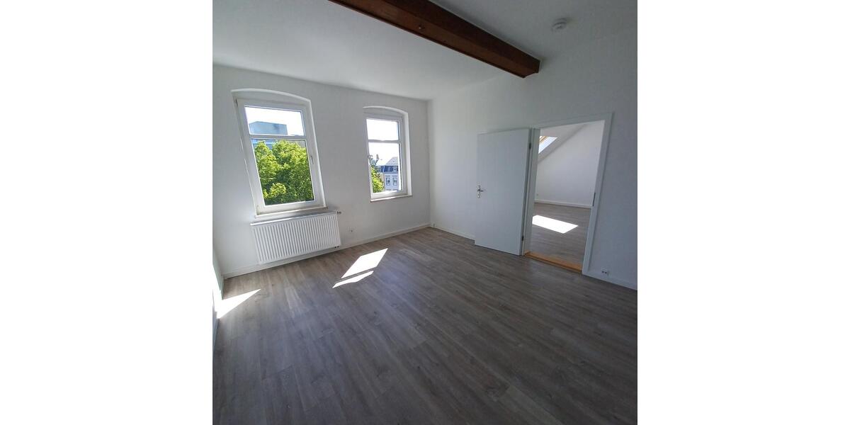 Dachgeschoßwohnung Zwickau Zwickau-West - 3 Zimmer, 62 m&sup2;, 340&euro; | Angebot:20618659