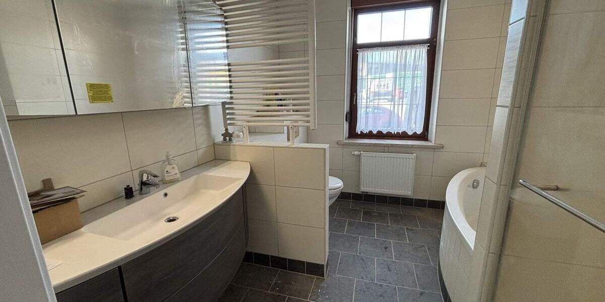 Etagenwohnung Werdau Leubnitz - 3 Zimmer, 90 m&sup2;, 60.000&euro; | Angebot:25687159