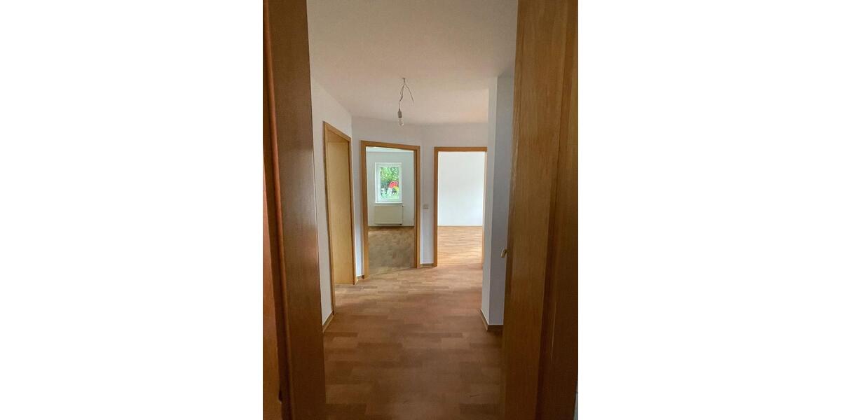 Erdgeschoßwohnung Schmölln - 2 Zimmer, 49 m&sup2;, 295&euro; | Angebot:25286608