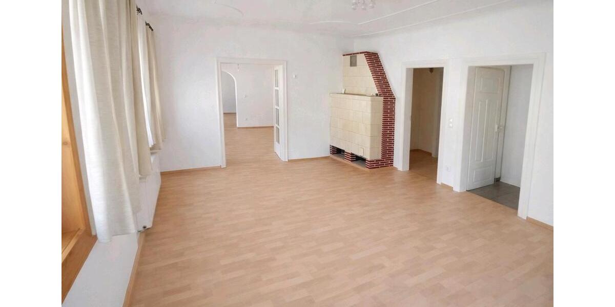 Etagenwohnung Lugau/Erzgebirge Erzgebirge - 9 Zimmer, 150 m&sup2;, 900&euro; | Angebot:25932853