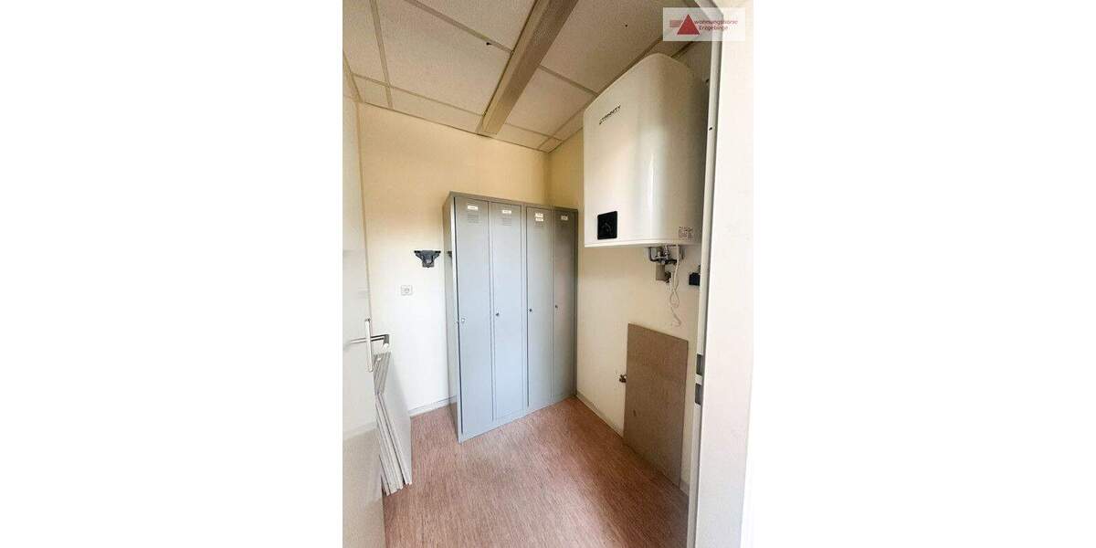 Gewerbeobjekt Kirchberg Burkersdorf - 3 Zimmer, 330&euro; | Angebot:25688338