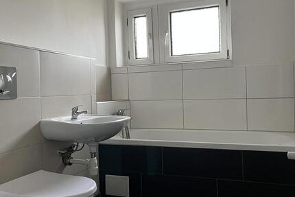 Wohnung Zwickau Zwickau-Nord - 3 Zimmer, 76 m&sup2;, 400&euro; | Angebot:25869652