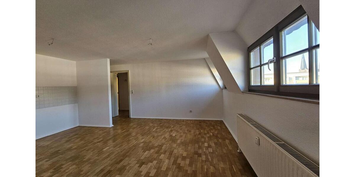 Etagenwohnung Zwickau - 2 Zimmer, 52 m&sup2;, 317&euro; | Angebot:25366564