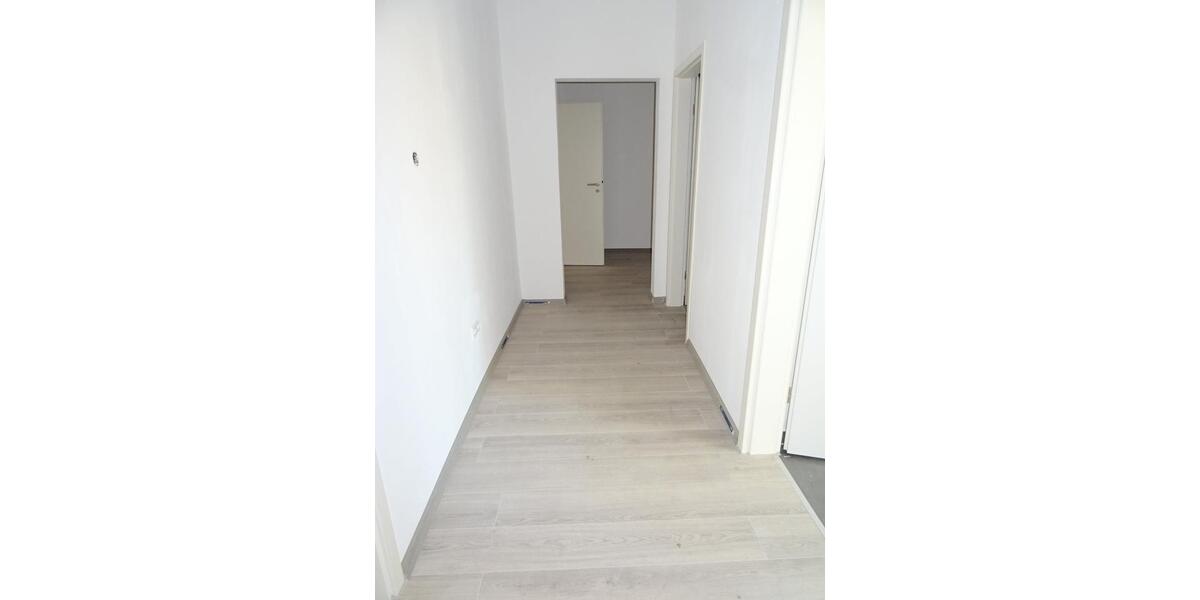 Etagenwohnung Zwickau - 4 Zimmer, 120 m&sup2;, 700&euro; | Angebot:21447983