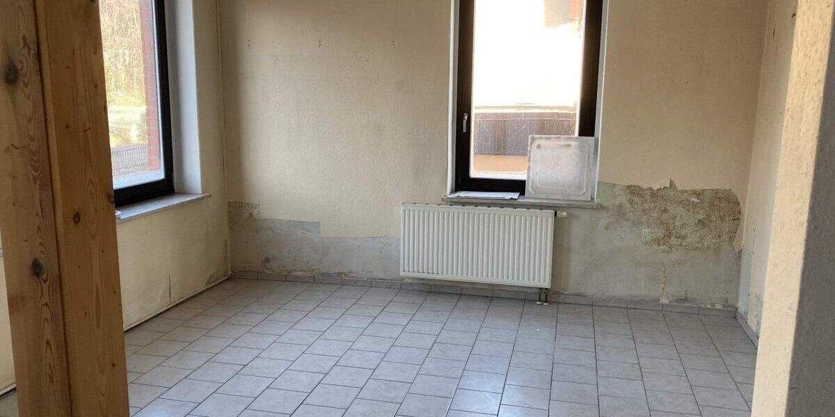 Mehrfamilienhaus, Wohnhaus Heinsdorfergrund Unterheinsdorf - 9 Zimmer, 180 m&sup2;, 50.000&euro; | Angebot:25707394