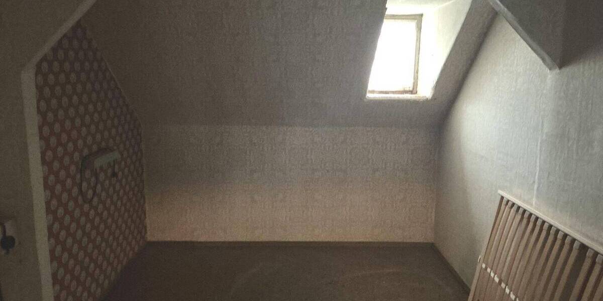 Reihenmittelhaus Falkenstein - 5 Zimmer, 125 m&sup2;, 60.000&euro; | Angebot:26451826