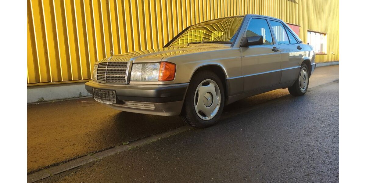 Mercedes-Benz 190 134.000 km 5.555 &euro; Ronneburg 07580