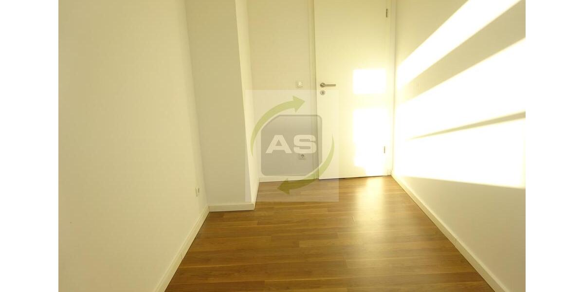 Dachgeschoßwohnung Zwickau Zwickau-Nord - 3 Zimmer, 71 m&sup2;, 365&euro; | Angebot:22591343