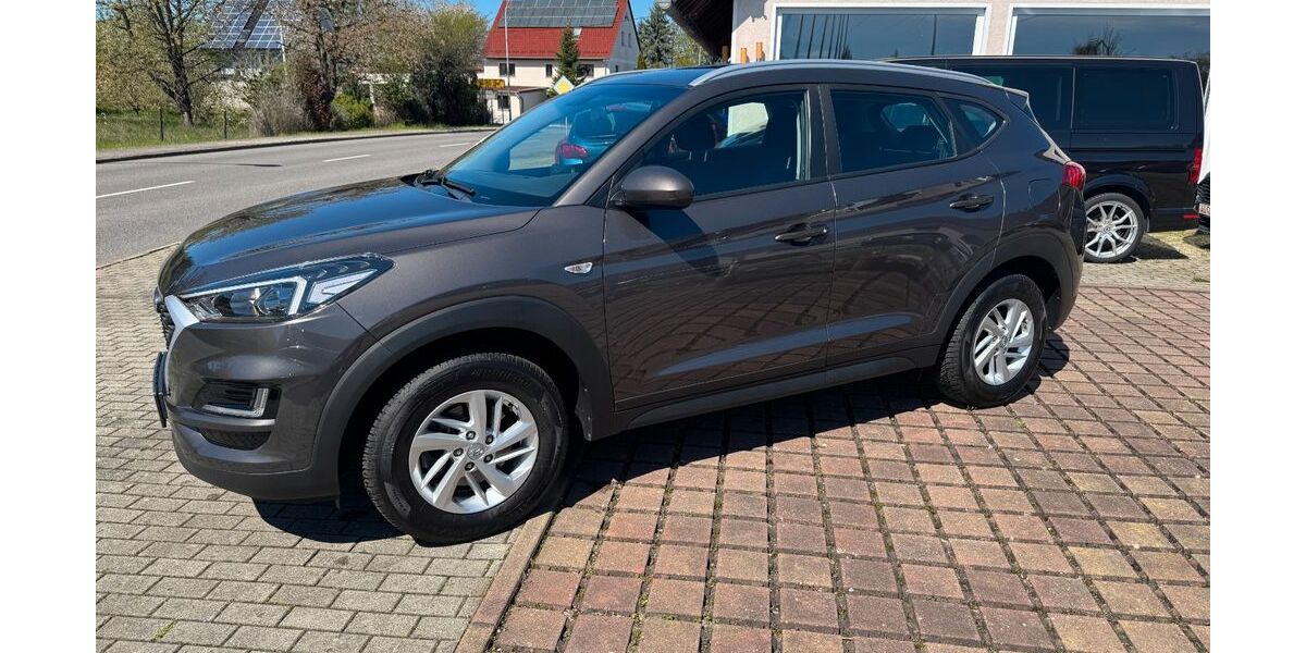 Hyundai TUCSON 67.336 km 15.000 &euro; Nobitz 04603
