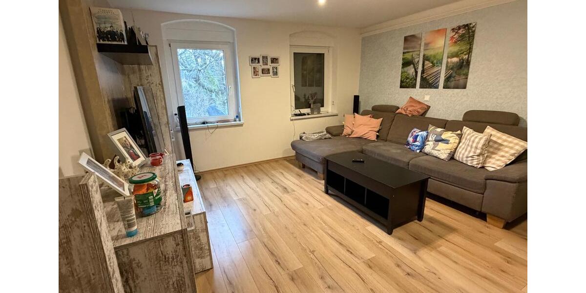 Erdgeschoßwohnung Limbach-Oberfrohna Oberfrohna - 5 Zimmer, 119 m&sup2;, 990&euro; | Angebot:25808067