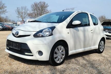 Toyota Aygo (X) 93.425 km 3.780 &euro; Zwickau 08056